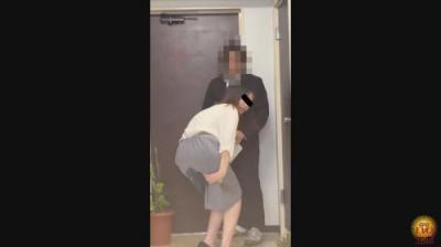 隠撮 清楚な女教師の禁断失禁