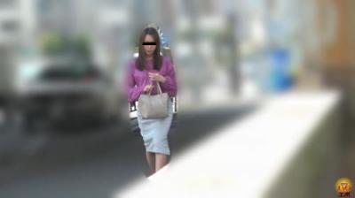 公衆トイレ盗撮 街行く女性のド迫力おしっこ ～様々な曲線を描く尿軸～