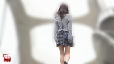 隠覗4+2カメうんこ 流す女と流さない女3