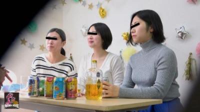 女子大生泥酔乱痴気集団ゲロ