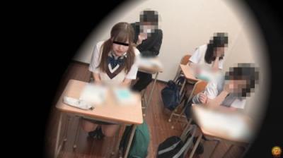 学習塾トイレ隠撮 女子学生行列中おしっこ漏らし