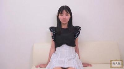 綺麗なお姉さんのうんこは好きですか?鈴木 莉子#1 Royal Class【小柄でキュート、守りたくなるアイドルフェイス】